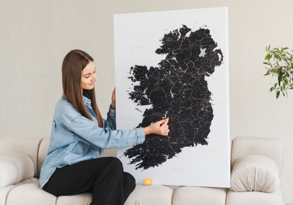 mounted ireland map black and white 4ie